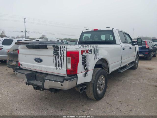 Ford F-250 Xl Image 17