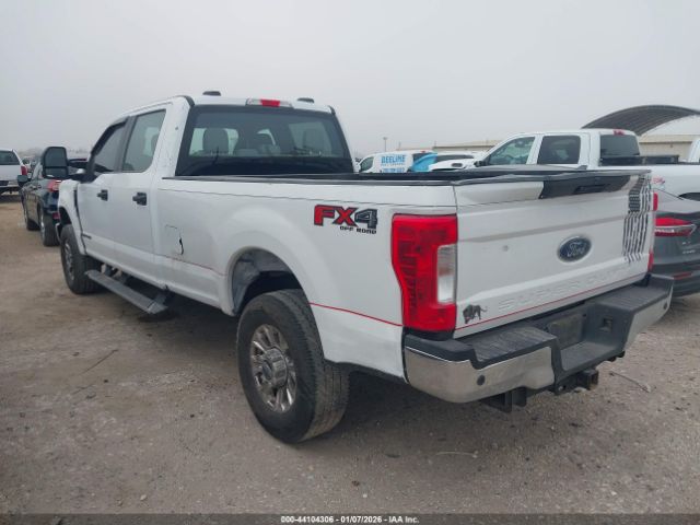 Ford F-250 Xl Image 20