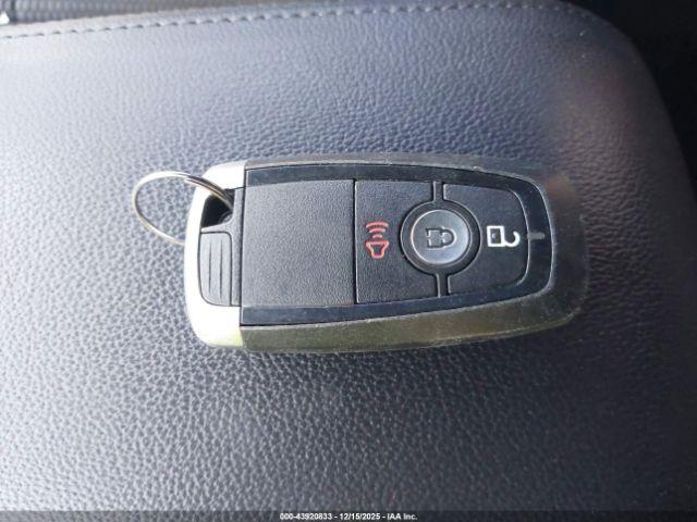 Ford Explorer Xlt Image 10