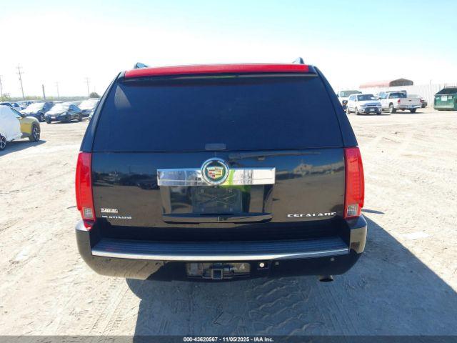 Cadillac Escalade Platinum Edition Image 15