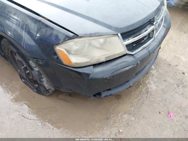 Dodge Avenger Image 9
