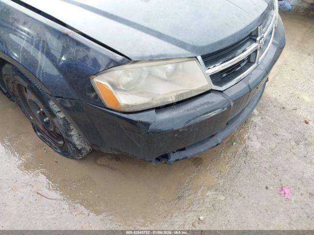 Dodge Avenger Image 9