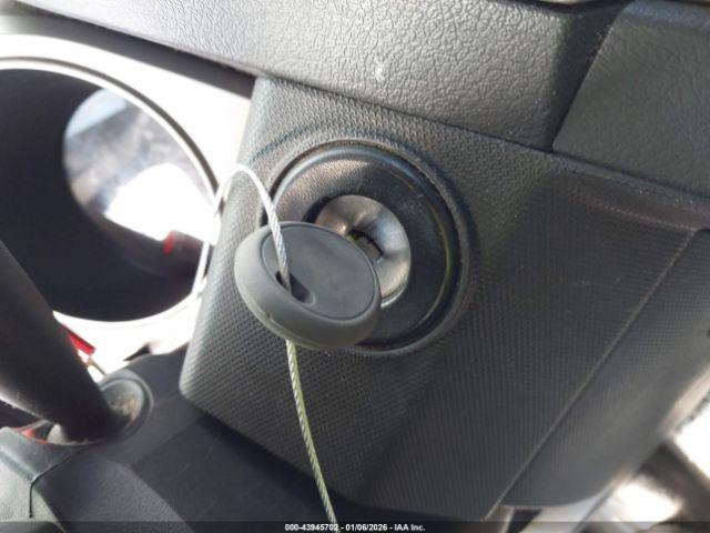 Dodge Avenger Image 8