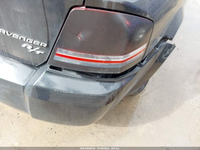 Dodge Avenger Image 5