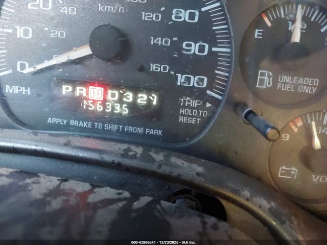 Chevrolet Express Image 14