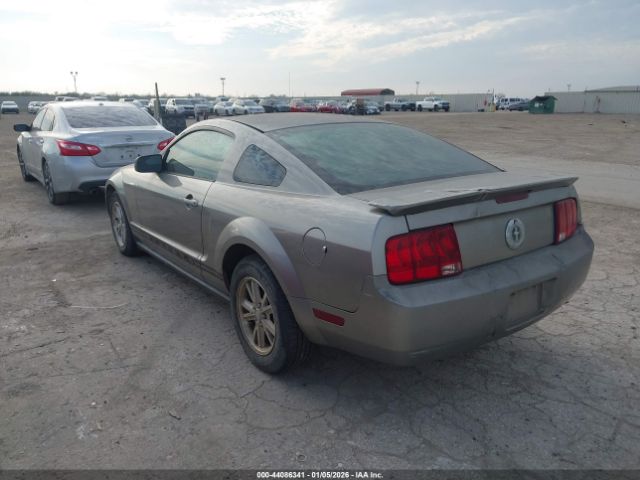 Ford Mustang Image 9