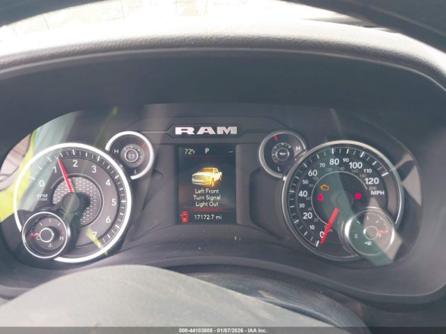 Ram 2500 Tradesman  4x4 8' Box Image 3