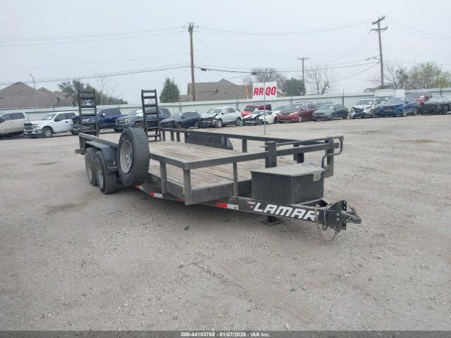  Salvage Lamar Flatbed