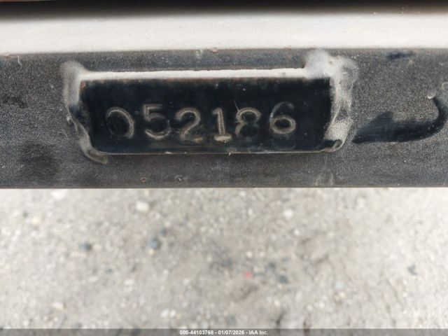 Lamar Flatbed Image 8