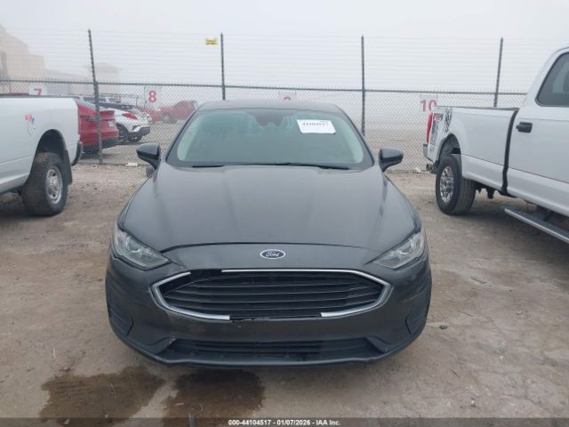 Ford Fusion S Image 8