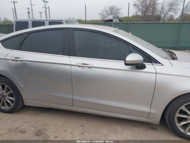 Ford Fusion Se Image 17