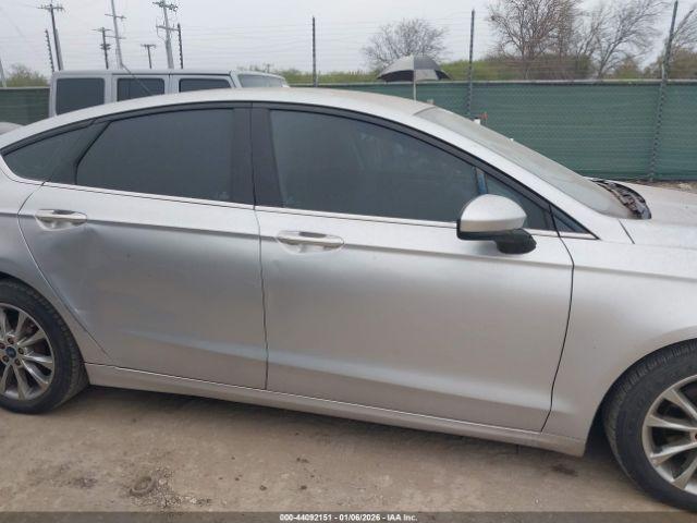 Ford Fusion Se Image 17