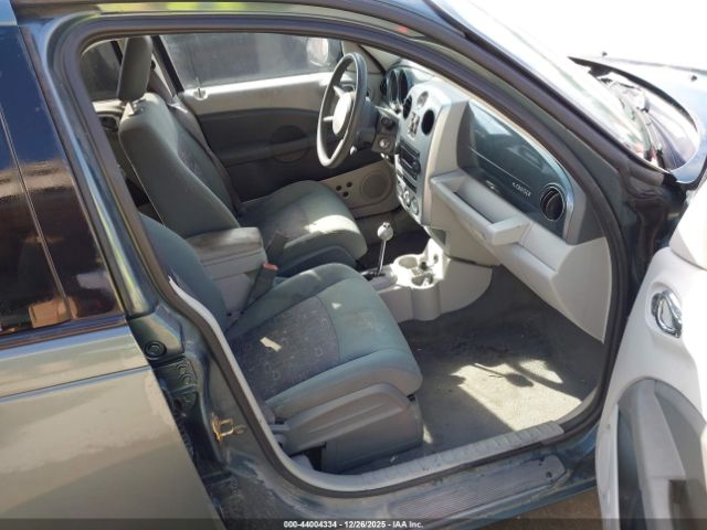 Chrysler PT Cruiser Touring Image 2