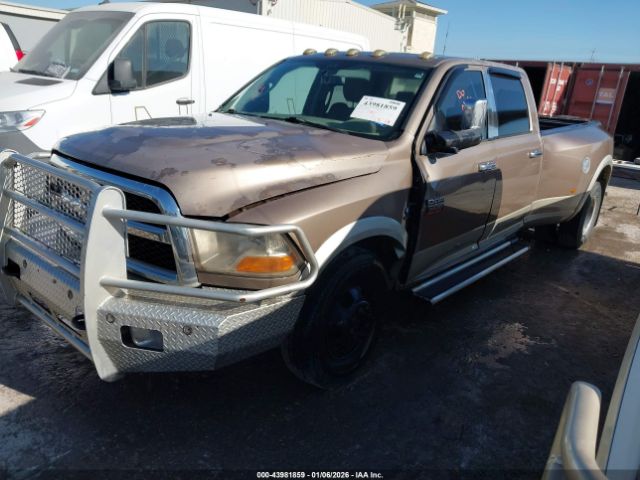 Dodge Ram 3500 Laramie Image 3