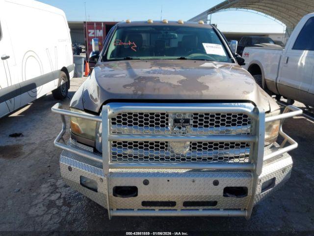 Dodge Ram 3500 Laramie Image 9