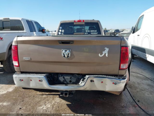 Dodge Ram 3500 Laramie Image 16