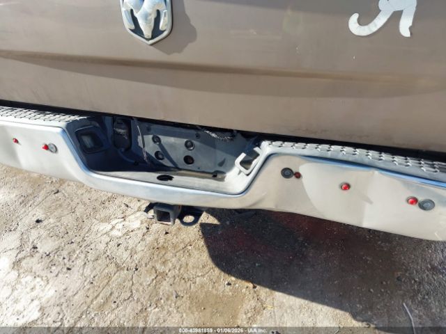 Dodge Ram 3500 Laramie Image 2