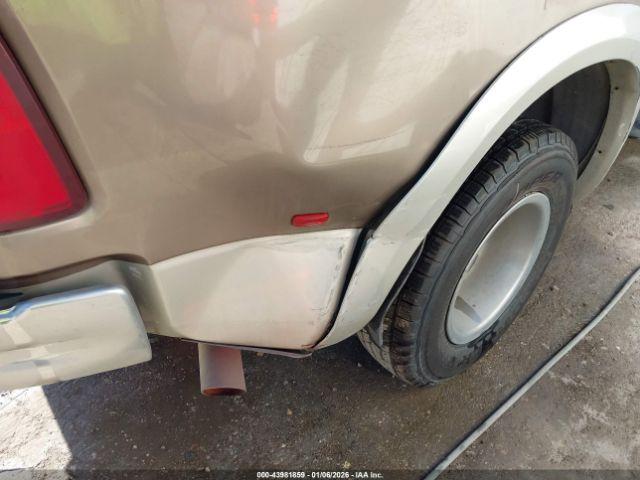 Dodge Ram 3500 Laramie Image 11