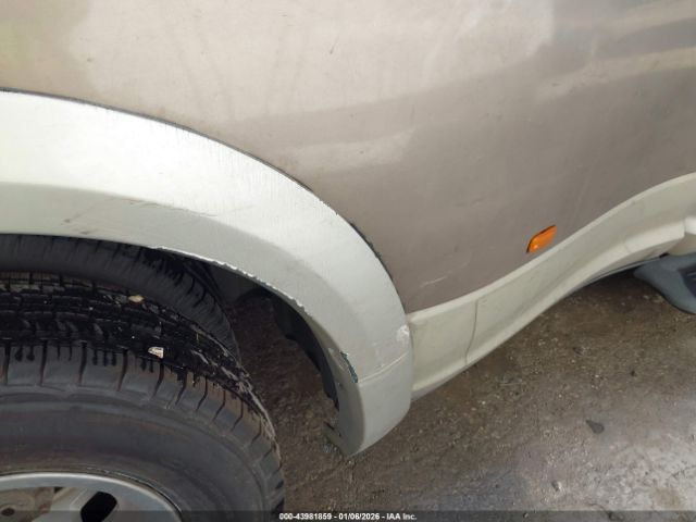 Dodge Ram 3500 Laramie Image 12