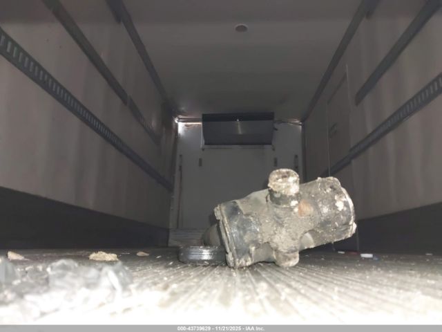 Freightliner M2 106 Image 6