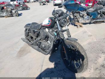  Salvage Harley-Davidson Xl883