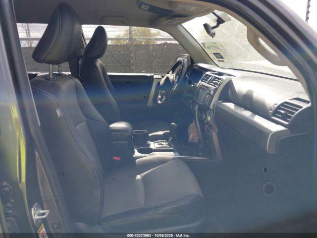 Toyota 4Runner Sr5 Image 11