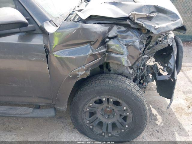 Toyota 4Runner Sr5 Image 7