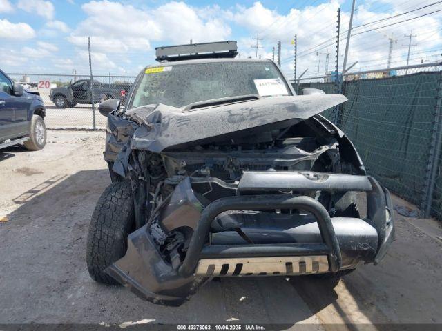 Toyota 4Runner Sr5 Image 12