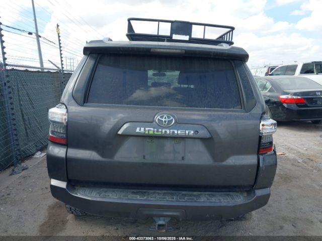 Toyota 4Runner Sr5 Image 16
