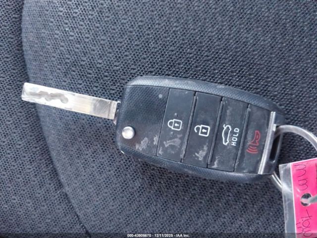 Kia Optima Lx Image 4