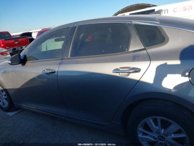 Kia Optima Lx Image 12