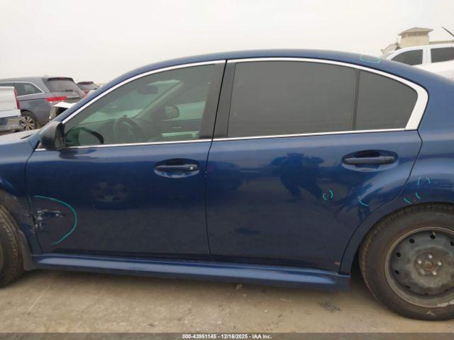 Subaru Legacy 2.5i Image 13