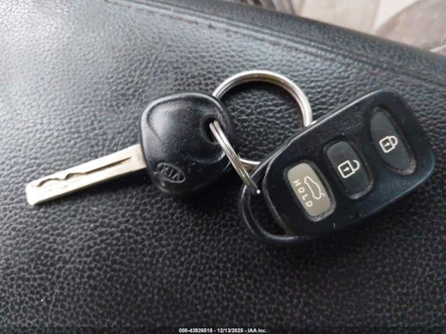 Kia Optima Lx Image 17