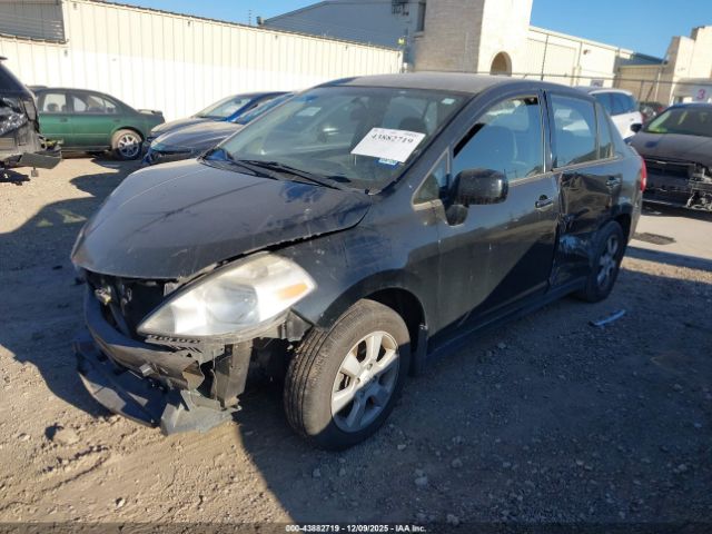 Nissan Versa 1.8s Image 15