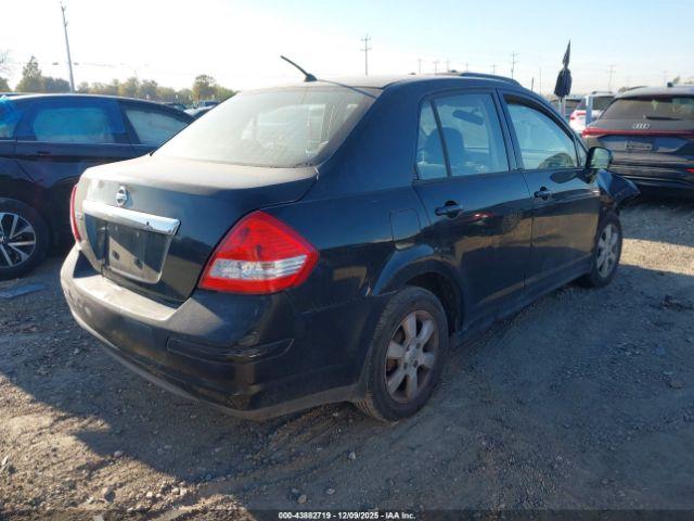 Nissan Versa 1.8s Image 2