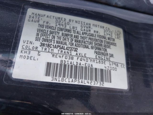 Nissan Versa 1.8s Image 12