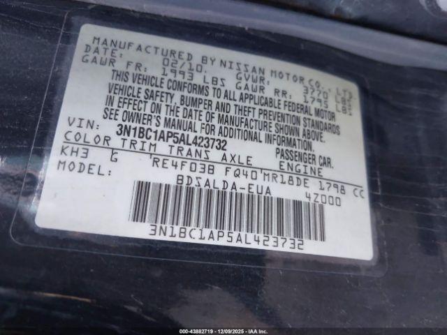 Nissan Versa 1.8s Image 12