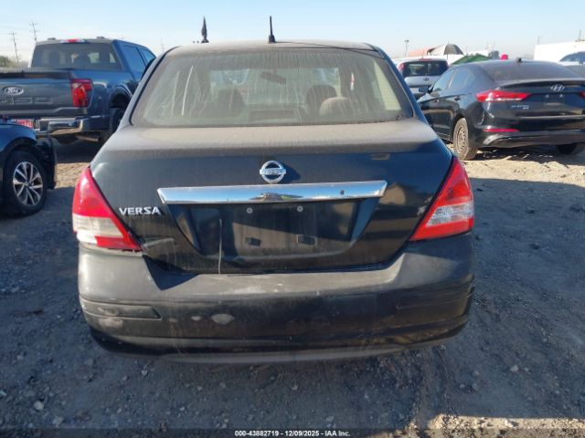 Nissan Versa 1.8s Image 7