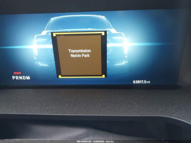 Ford F-150 Lariat Image 8