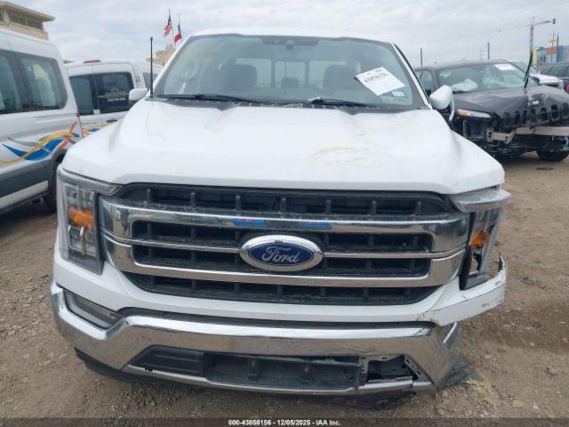 Ford F-150 Lariat Image 14