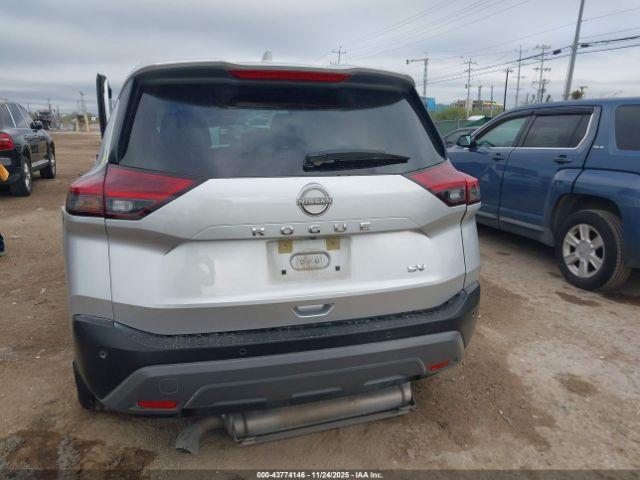 Nissan Rogue Sv Fwd Image 14