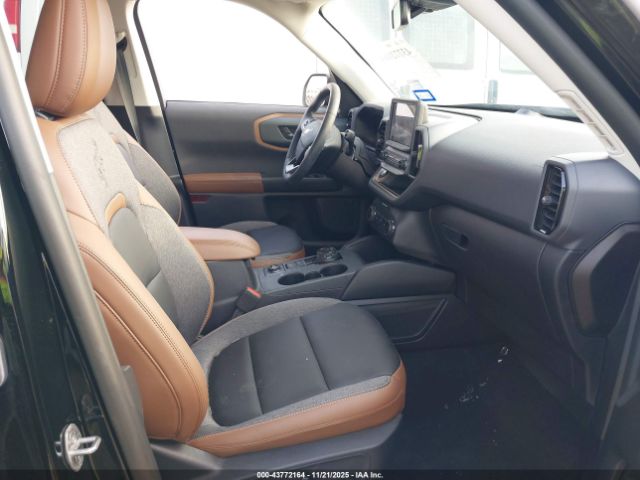 Ford Bronco Outer Banks Image 15