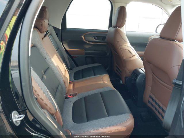 Ford Bronco Outer Banks Image 16