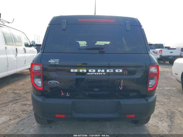 Ford Bronco Outer Banks Image 4