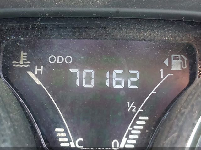 Nissan Versa 1.6 Sv Image 13