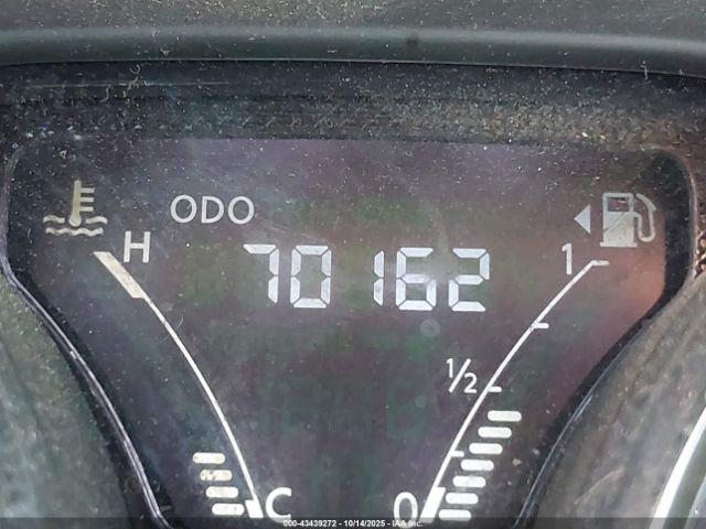 Nissan Versa 1.6 Sv Image 13