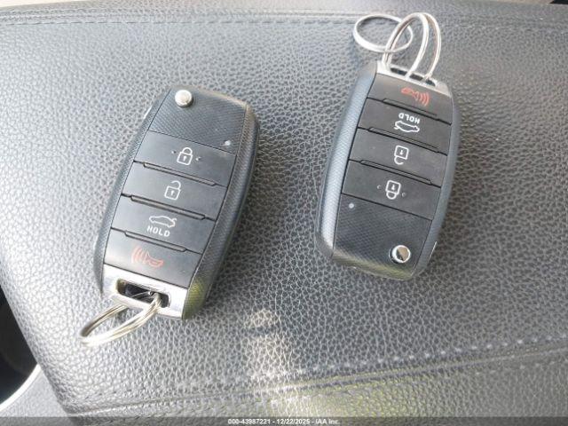 Kia Optima Lx Image 7