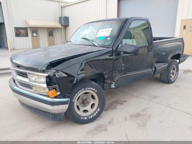 Chevrolet C1500 Fleetside Image 2