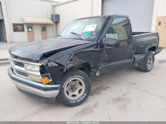 Chevrolet C1500 Fleetside Image 2