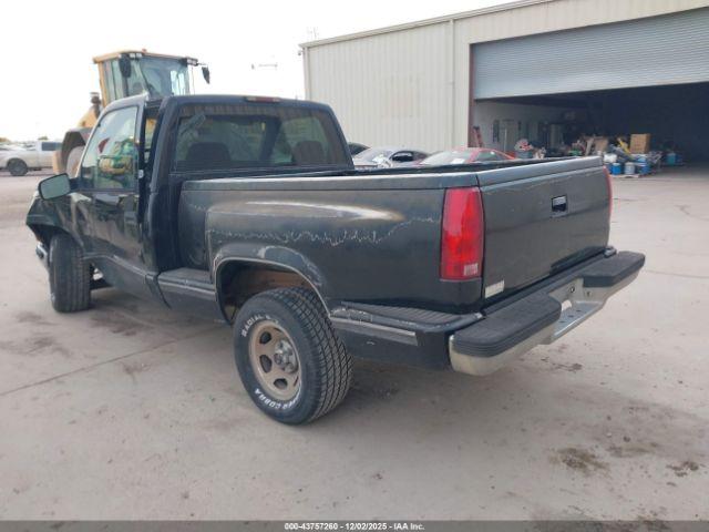 Chevrolet C1500 Fleetside Image 6